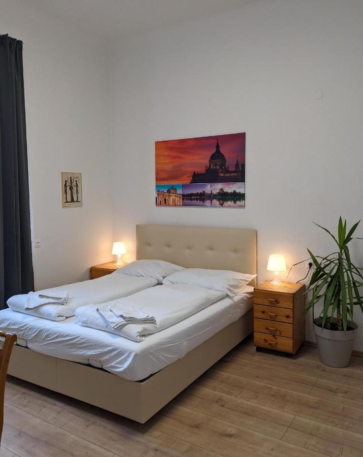 007 Messe Apartment Madrid 30m² Klagenfurt am Woerthersee Esterno foto